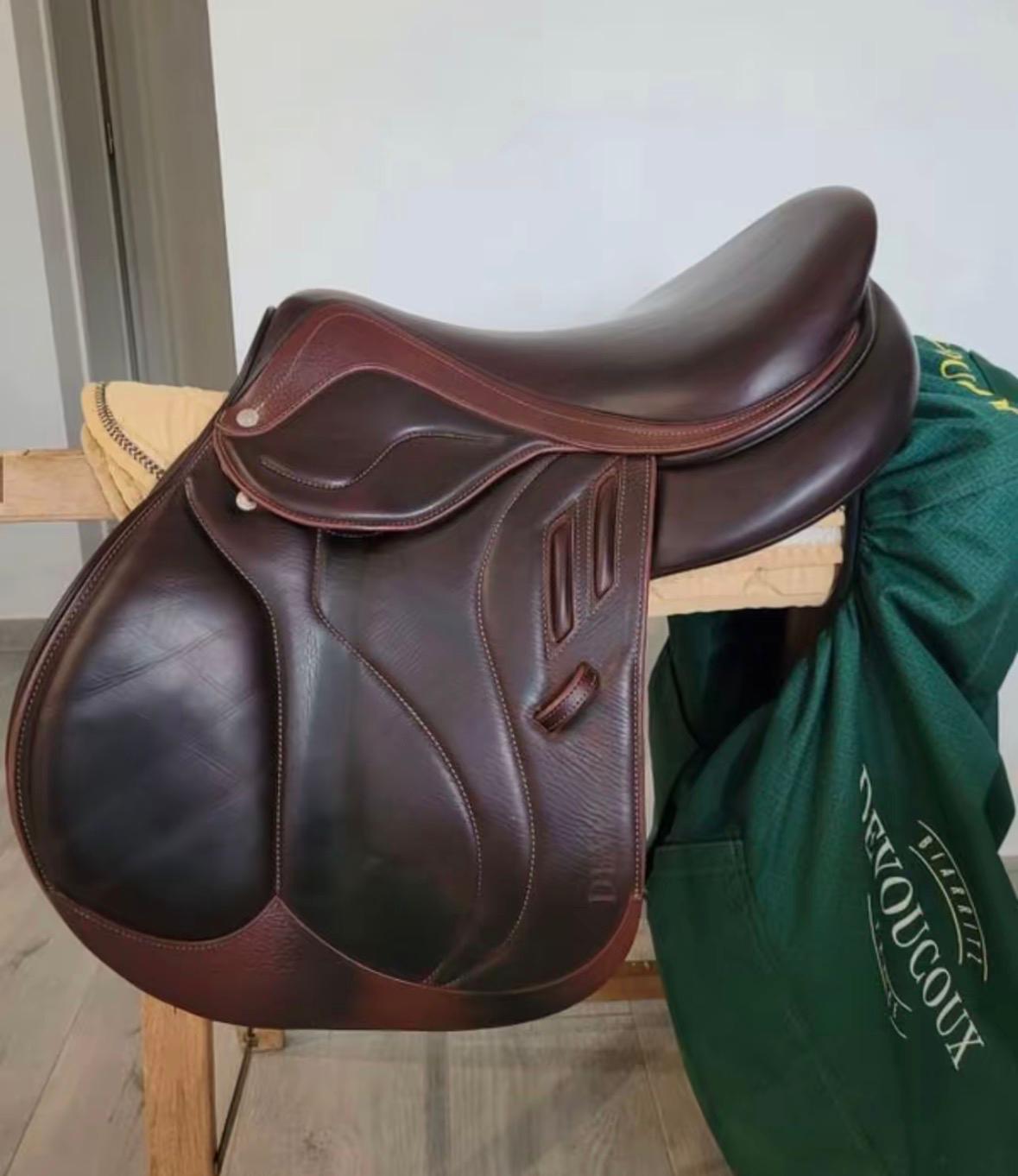 Selle d’obstacles Devoucoux Biarritz lab